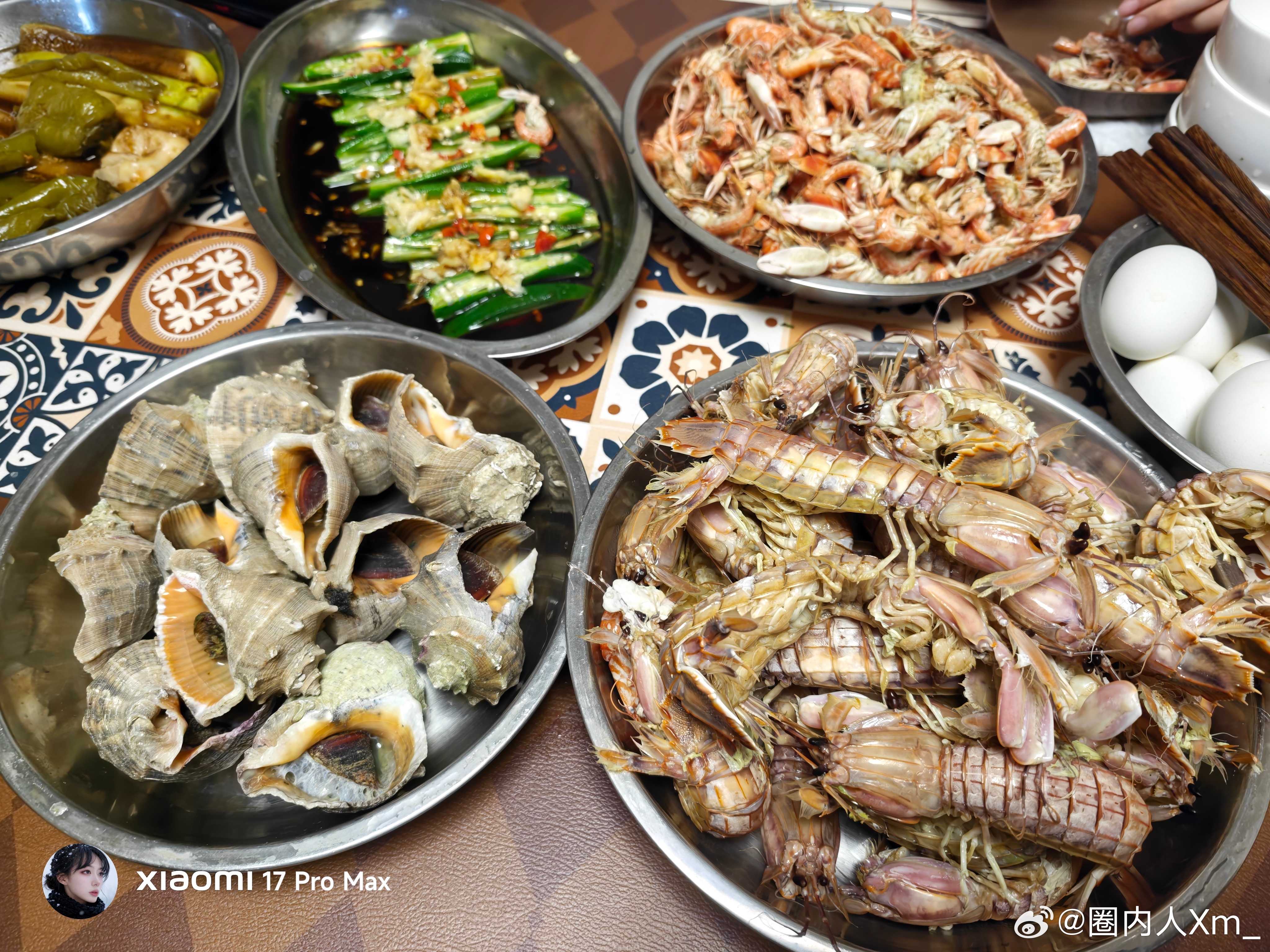 欢迎来烟台吃海鲜，现在嘎巴虾、虾爬、海螺都很新鲜