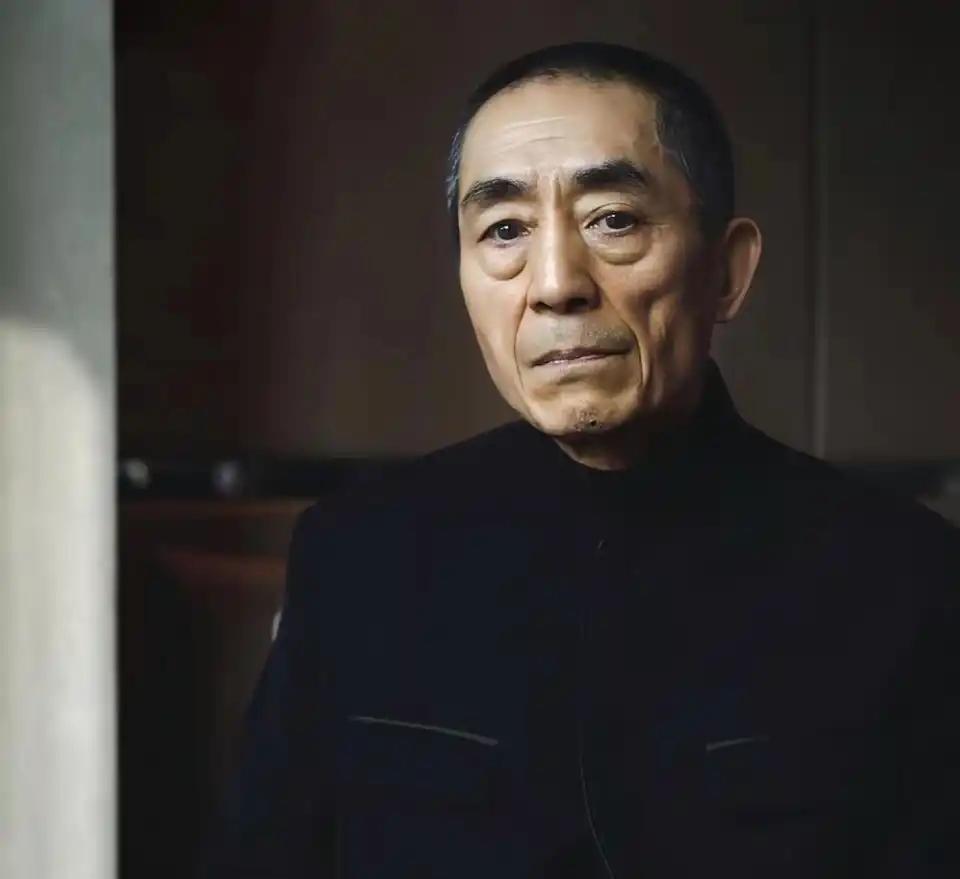 张艺谋想了一晚上也想不明白，为什么现在连熊出没都要超过他了

张艺谋想了一晚上也