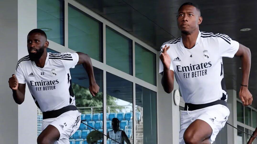 【结束4年白衣生涯？阿斯：吕迪格至今仍没收到皇马的续约合同】据西班牙媒体《阿斯报