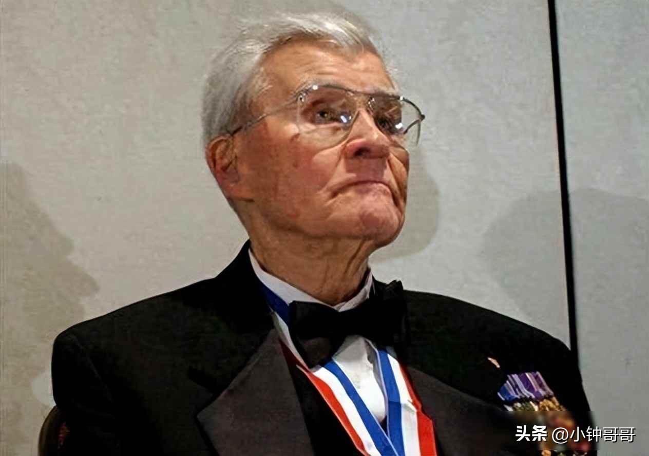 他一人杀20万日本人，日本让他道歉，他却说：你们向中国道歉了吗


2005年日