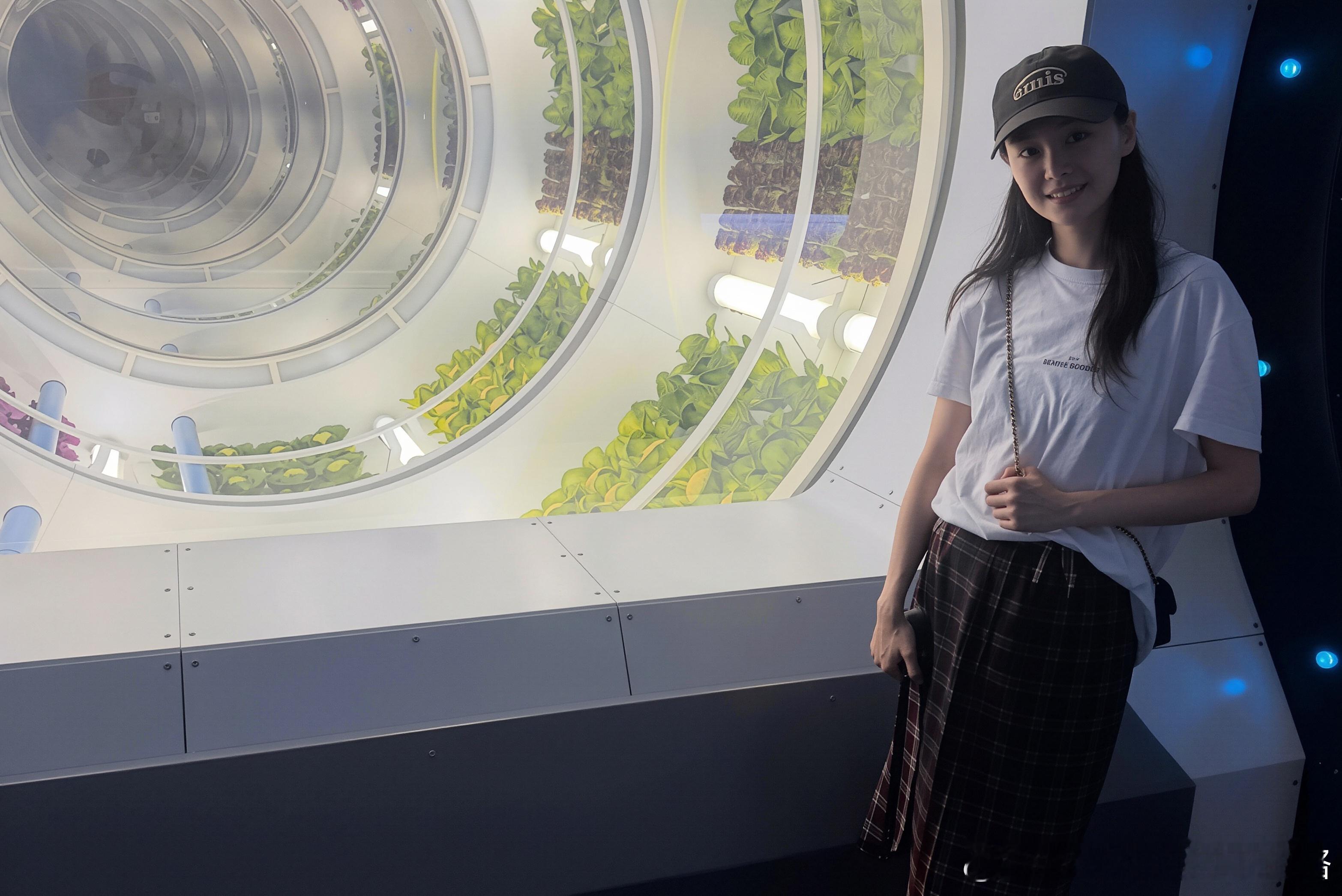 zs小爽[超话]外面风太大了跟小爽回家 zs向全世界安利小爽 终于看见高清的小爽