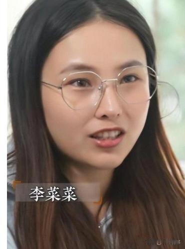 浙江，95后女孩患不死癌症，瘫痪在床，家人放弃让其自生自灭！女孩不认命，坐着轮椅