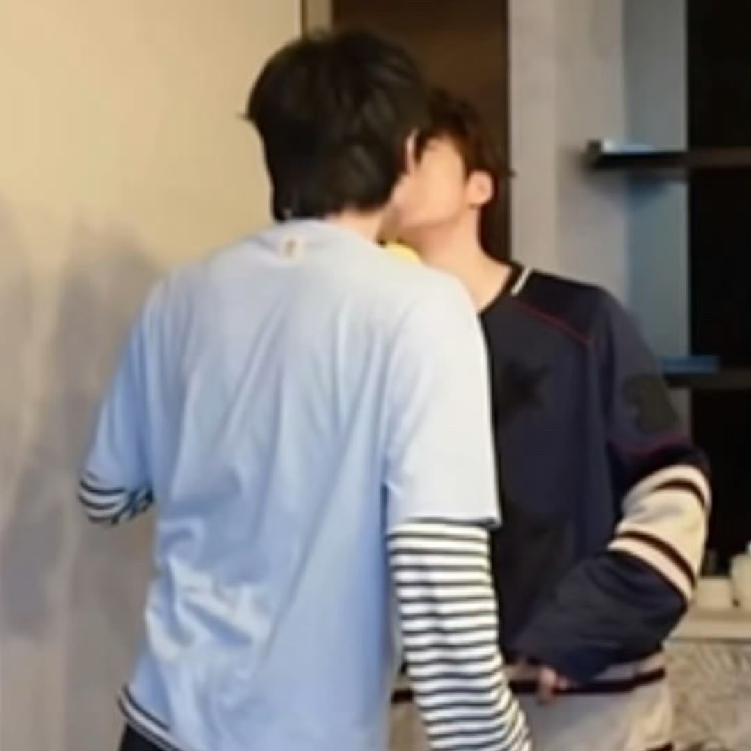 文轩宋亚轩刘耀文差点亲上了真情侣就该真亲 