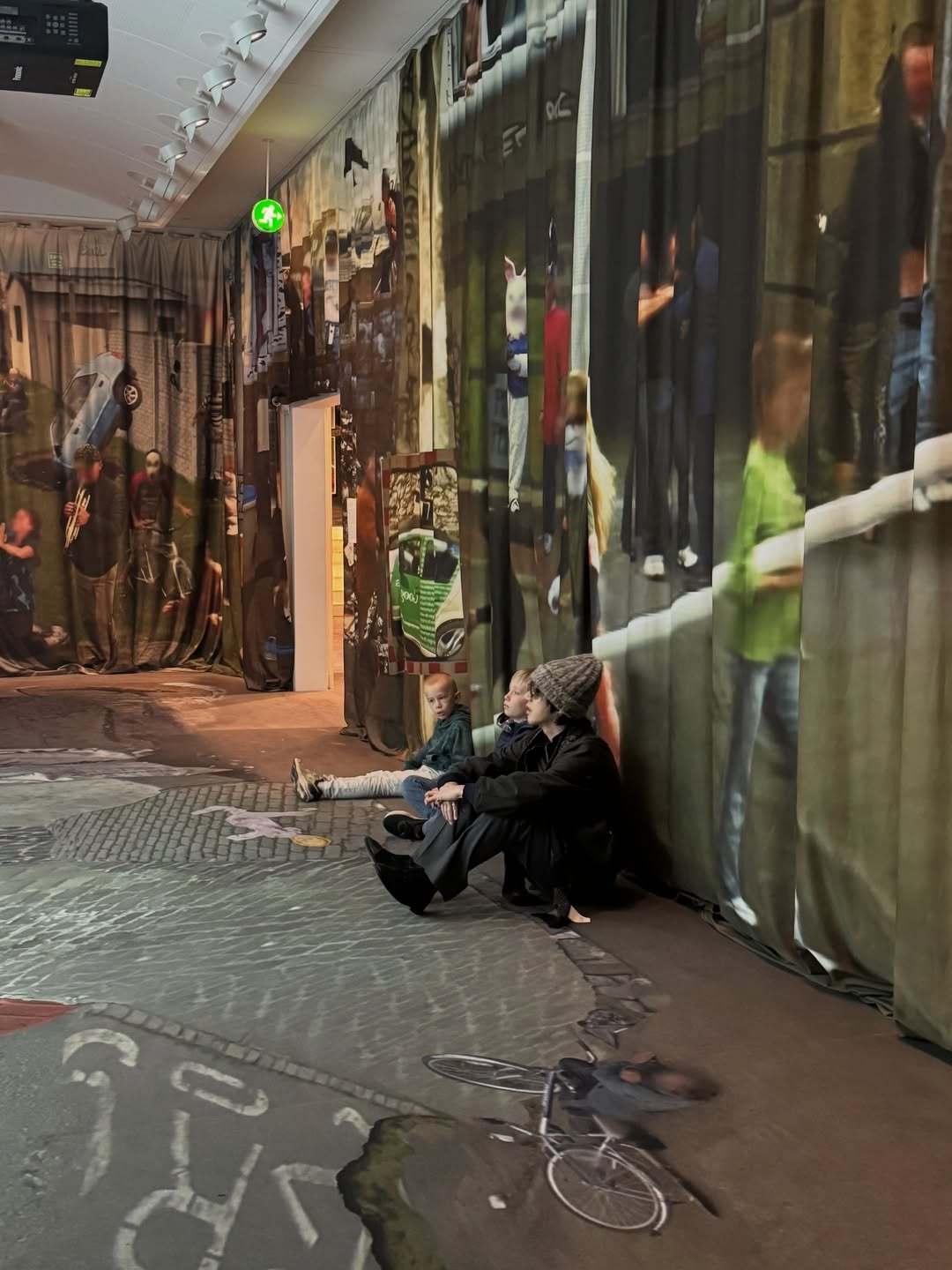 “CB百蓝_。251122 IG更新：A quiet tenderness fi