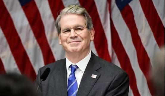 狐狸尾巴终于藏不住了！一个把伊朗制裁了几十年的国家，突然主动给伊朗“开绿灯”；一