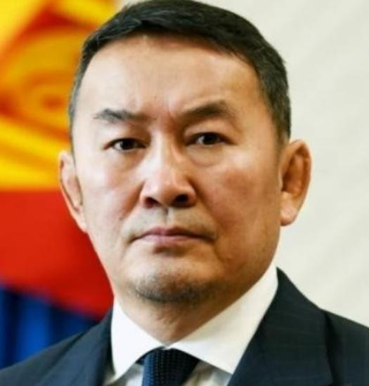 "如果中国不开放领空，我们就请美军驻军。"一国领空不是小区门禁，按两下遥控器就能
