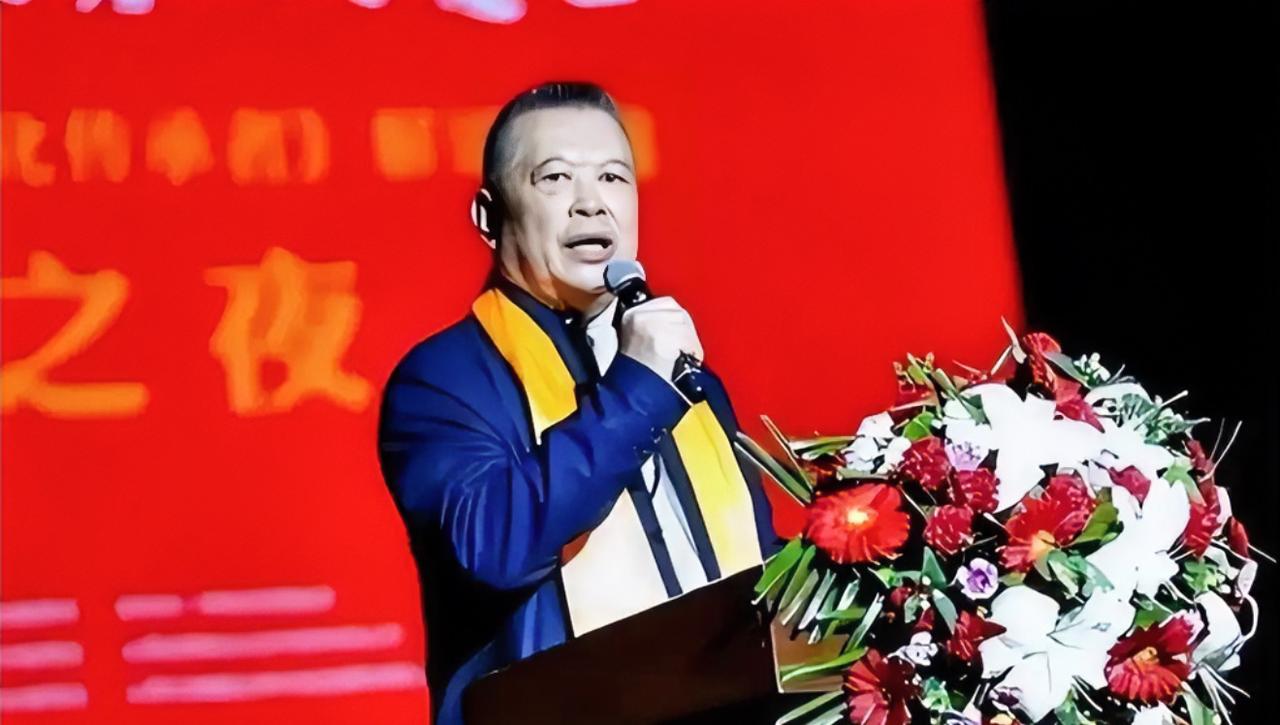 世界洪门总会向全球华人社会扔出“重磅炸弹”——以最直接、最不留情的方式，宣布与左