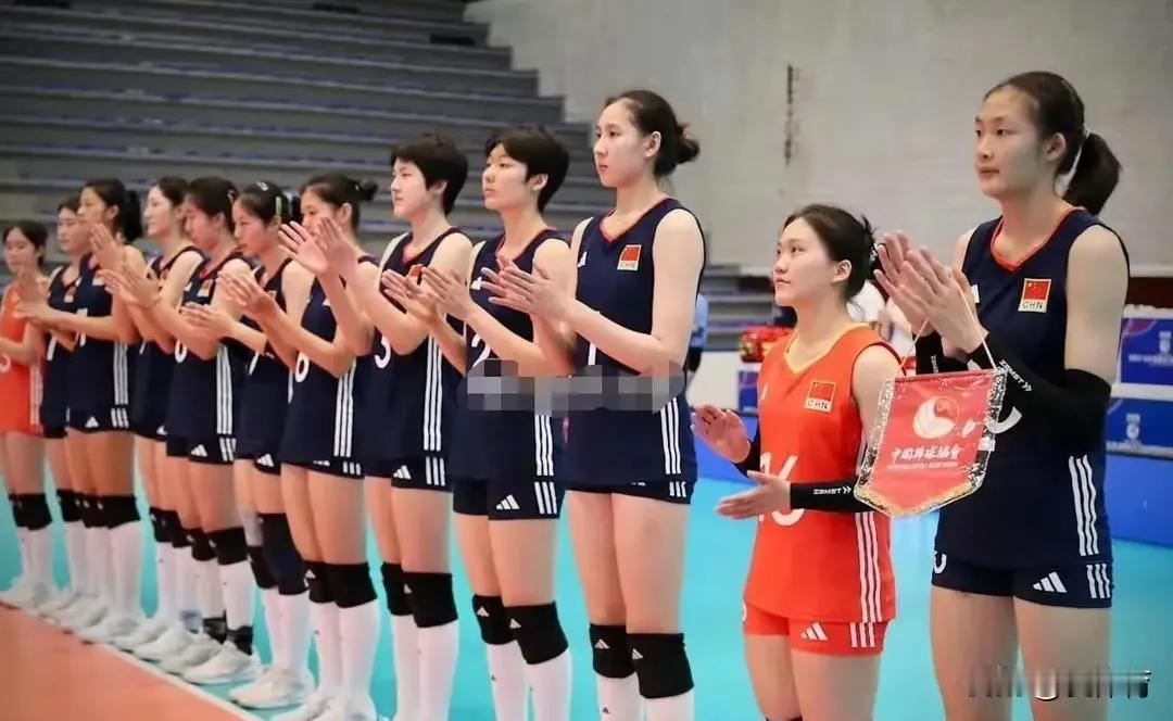 U19女排在和土耳其队的比赛中，差距不是一点儿半点儿啊。最后中国女排以1:3输给