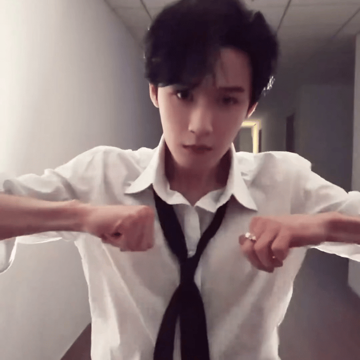 脸好好看手腕好好看手臂好好看手好好看脖子好好看爷爷的爱人好好看腰好好看可恶…这个