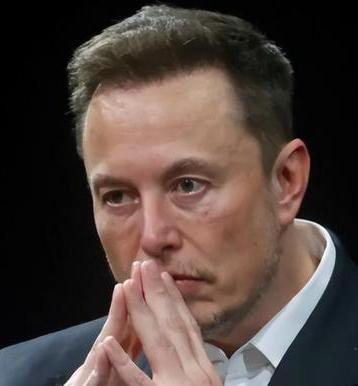 “美国要完蛋了”马斯克又……向美民众发出警告
世界首富、特斯拉CEO埃隆·马斯克