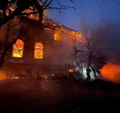 到处都是GPS信号！俄罗斯脸都白了！俄军大规模空袭基辅，北约预警机静默出动，开机