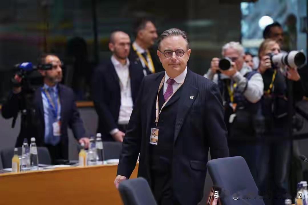 欧洲使用俄被冻结资产仍存疑，俄部署“榛树”导弹作为战略威慑