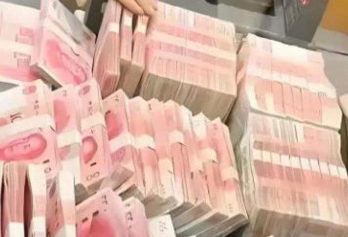 胖东来被称为“中国商超界天花板”，却因低利润率商品、高员工薪资及承担周边居民物业