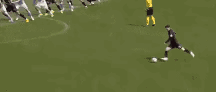 今日凌晨，迈阿密客场3-2逆转纽约城，获3分升至美职联东区第3，终结三连平。梅西