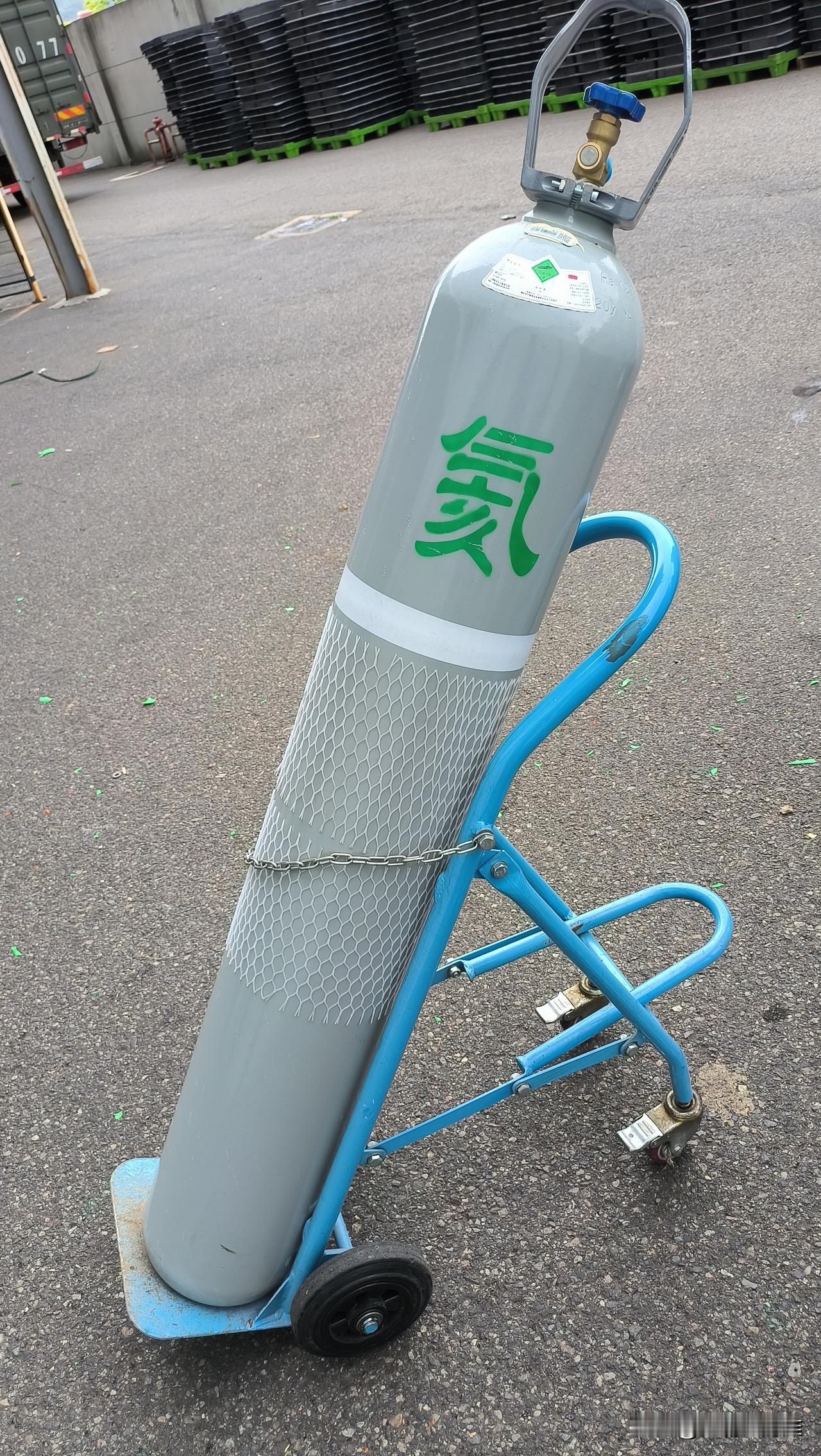 没想到美国伊朗打仗，伊朗封锁了霍尔木兹海峡对中国影响那么大！
普通老百姓只看到了