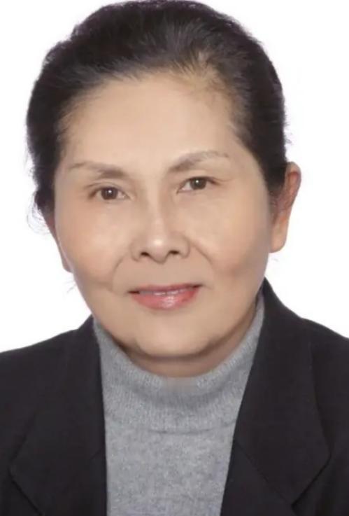 我国顶尖半导体教授李爱珍，申请中科院院士被淘汰，不料2007年，她竟然摇身一变成