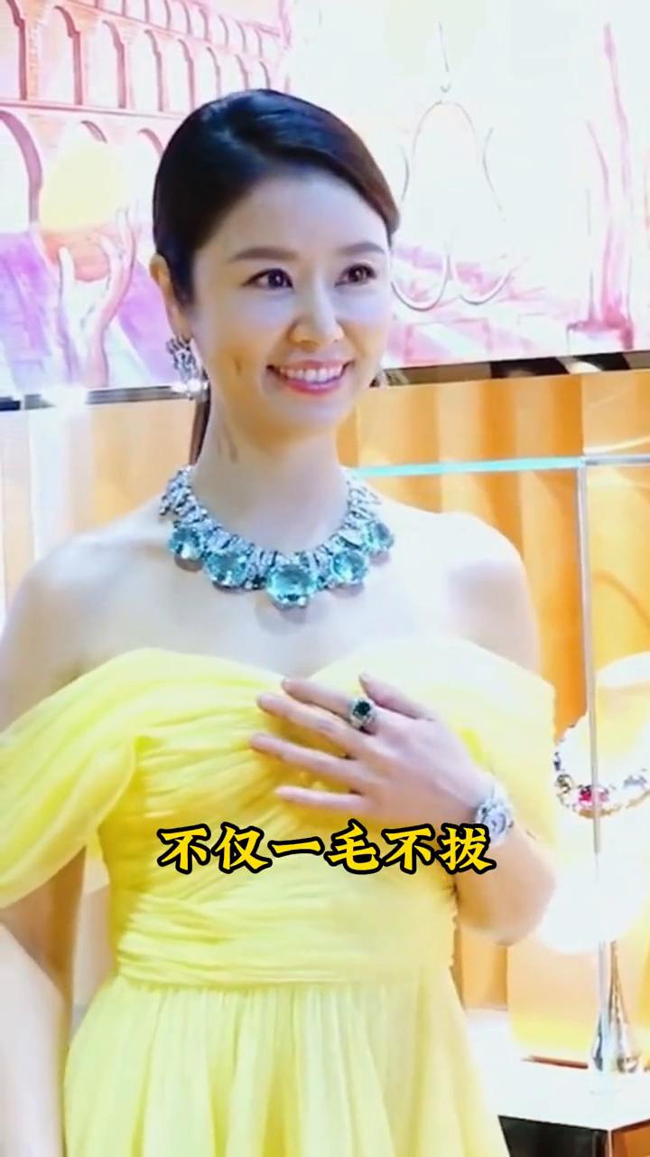 声誉变化，多位明星。
从万人捧到万人嫌，声誉一落千丈的4位女星。
·第一位林心如