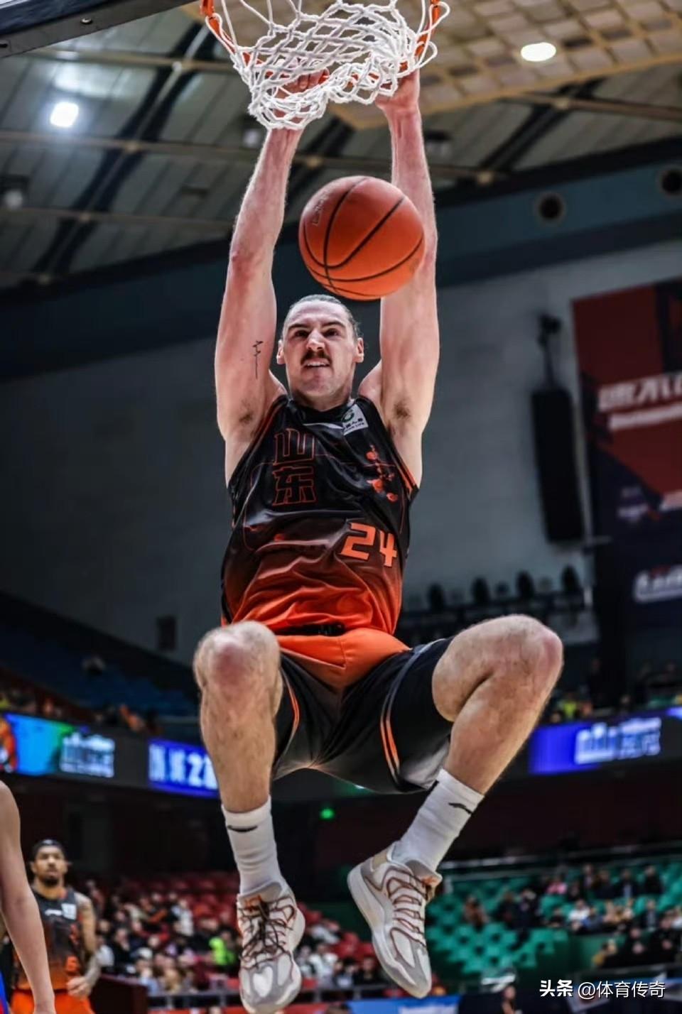 山东男篮捡到宝，签下了“物美价廉”的贝利·斯蒂尔！

山东男篮原外援马基斯·克里