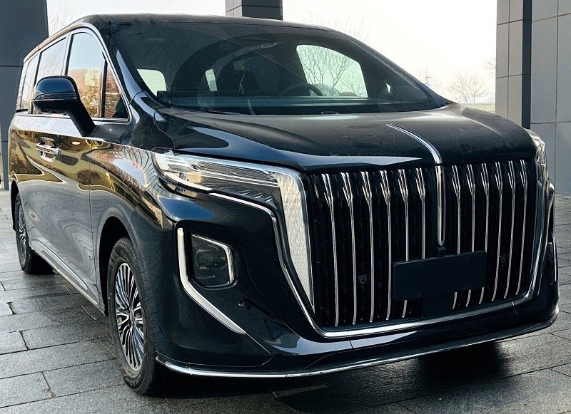 在各家都把工信部公告作为新车亮相建立第一印象的重要战场而在棚拍技术上争奇斗艳的今