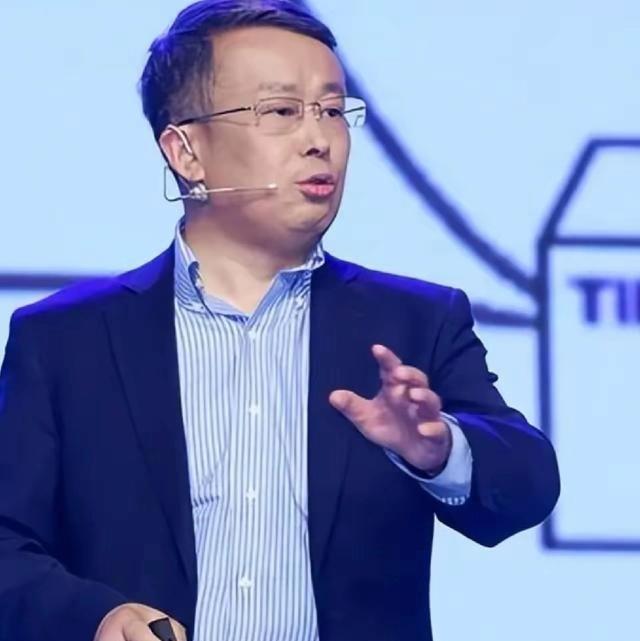 项立刚曾说西方一卡脖子，中科院、清华北大的某些高人，张口便是“差距太大”、“一百