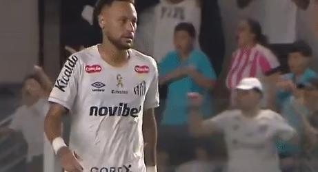 巴甲联赛第九轮，桑托斯主场2-0力克瑞模贝雷，内马尔首发出战并打满全场，虽然贡献