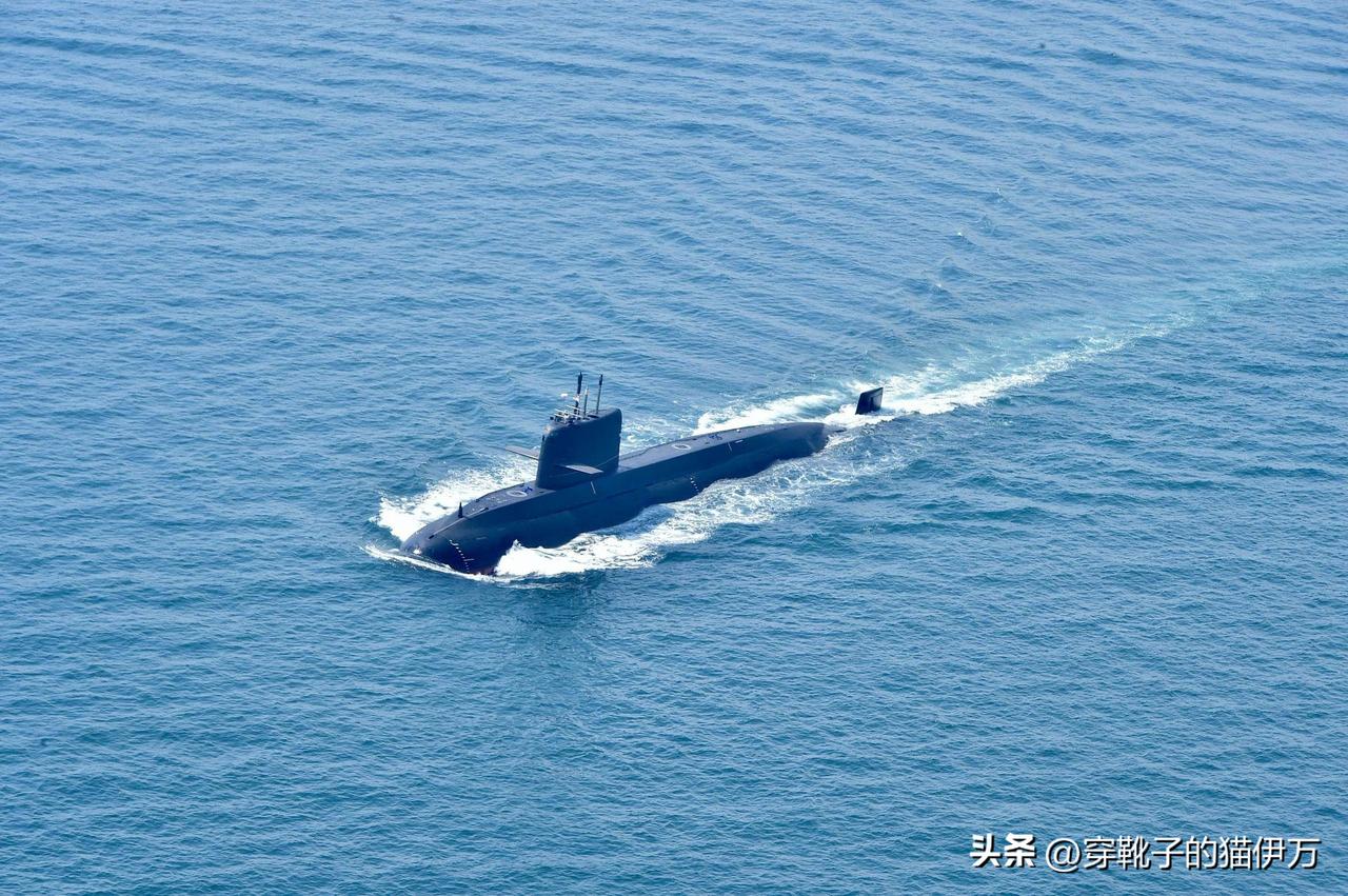 [呲牙] 巴基斯坦进口的“麒麟”级潜艇走走停停，还没回家呢——巴基斯坦进口的麒麟