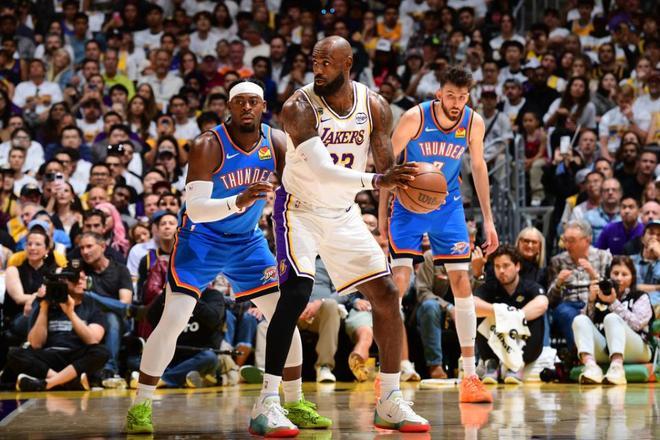，NBA西部半决赛G3，湖人回到主场对阵雷霆，东契奇继续因伤缺席，范德比尔特迎来