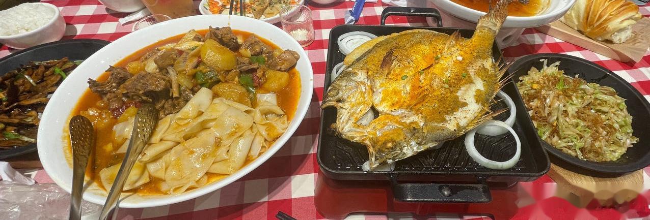 Z“爱你宝贝”嘎“嘎嘎吃肉肉”Z“都是嘎爱吃的对不对”嘎“嗯嗯嗯”怎么这么多年还