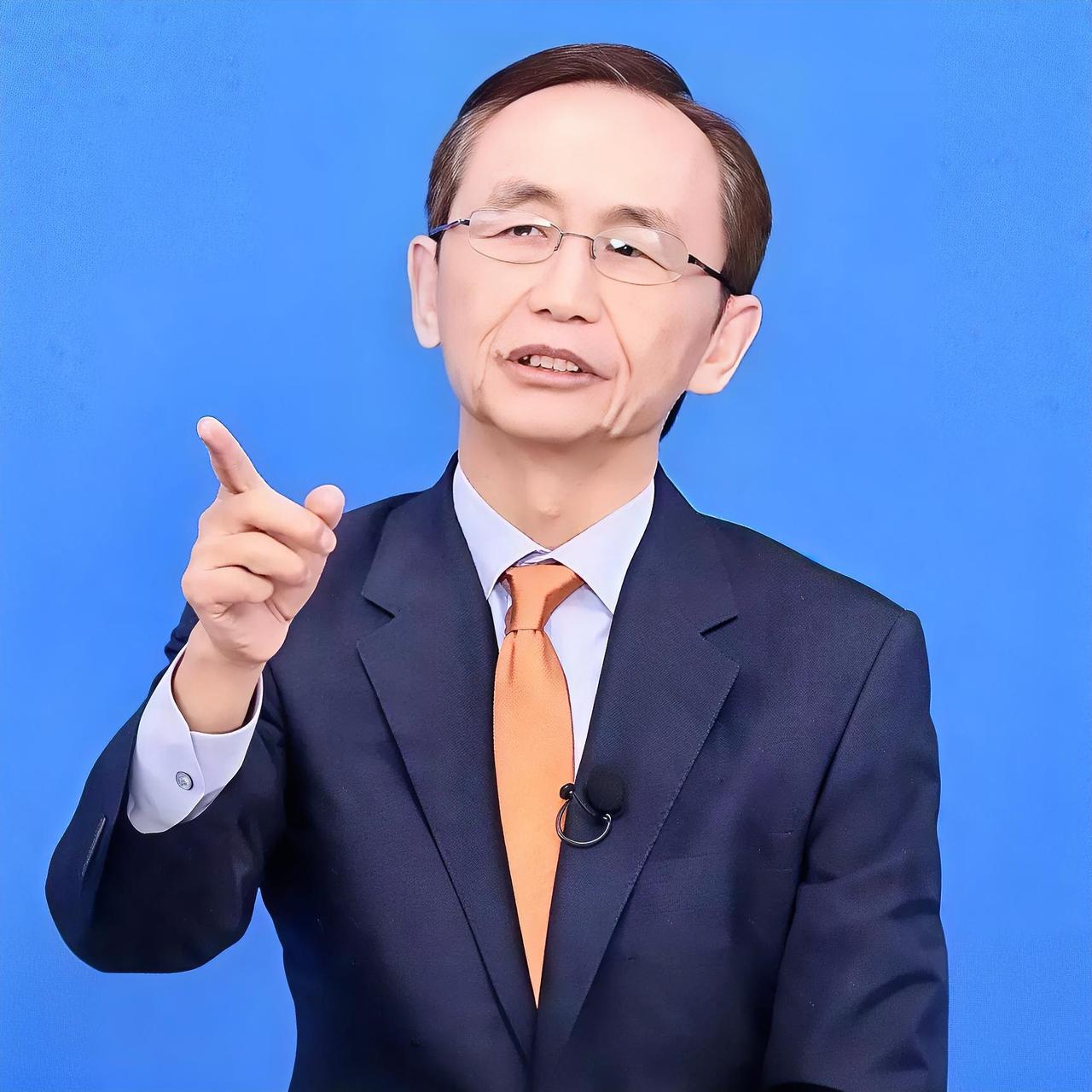 台湾媒体人吴子嘉曾经表示：中国是世界上唯一一个不愿意承认自己强大的国家。真正强大