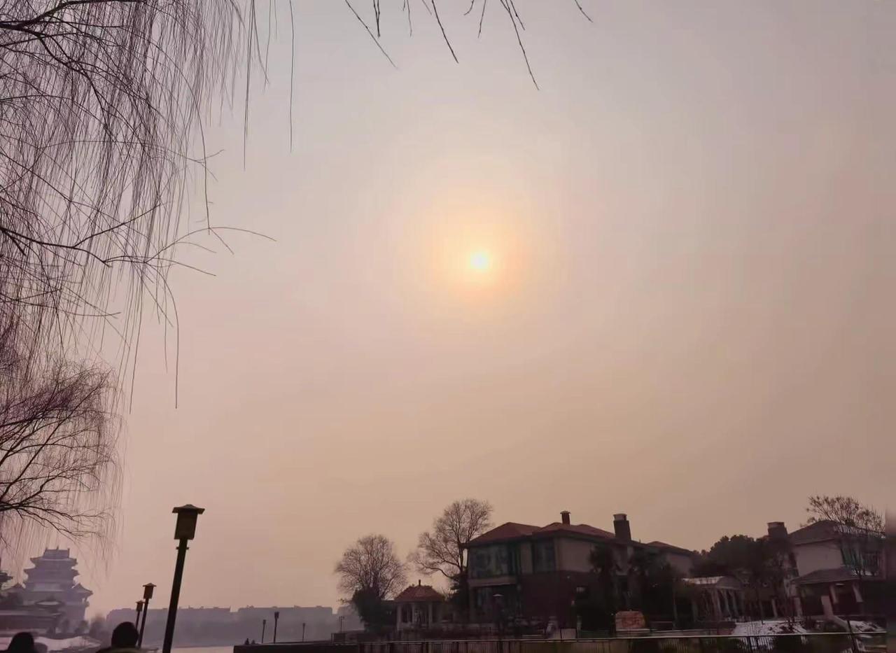 让难过的事情都到此为止吧。 待春暖花开，岁月静好！