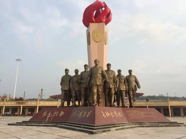 中国五大革命圣地通常指：嘉兴、井冈山、遵义、延安、西柏坡。

1. 浙江嘉兴（南