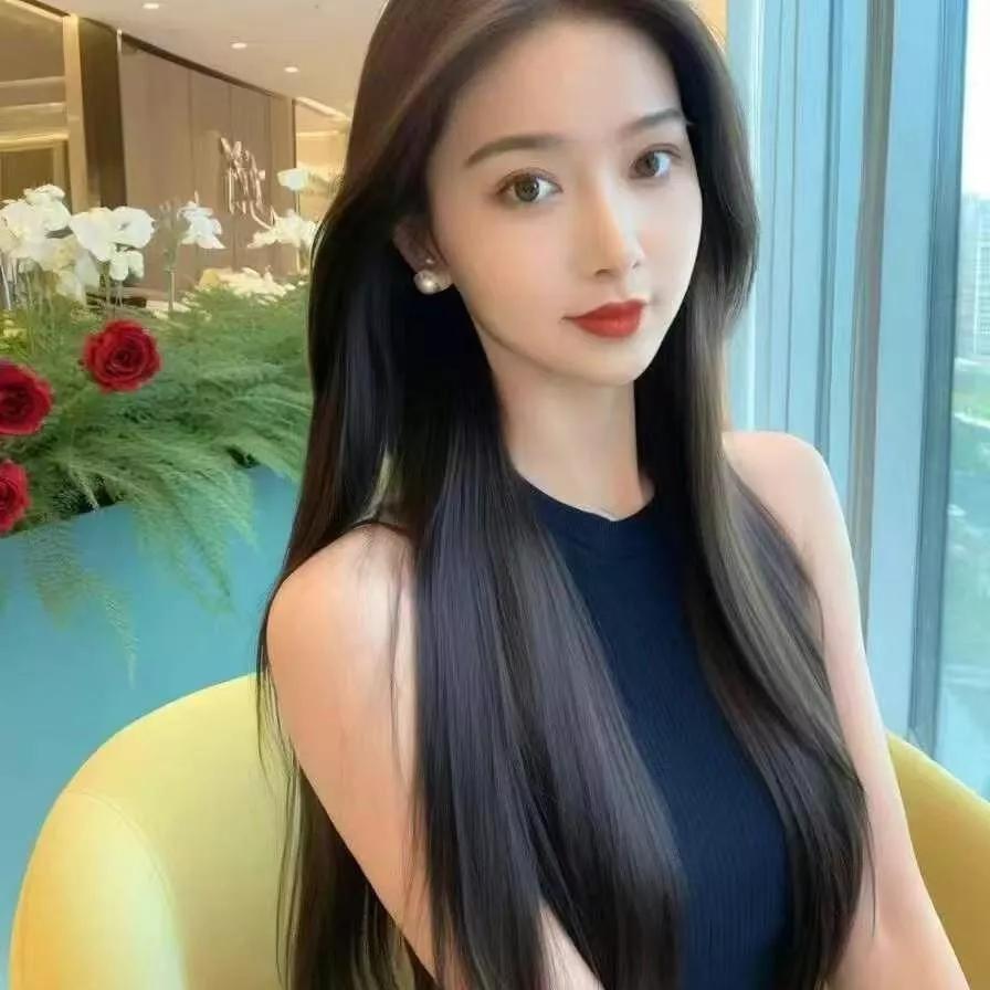 优雅气质美少女，花海中的迷人时刻自然清新美少女 海边花海少女 花海少女照 蓝色花