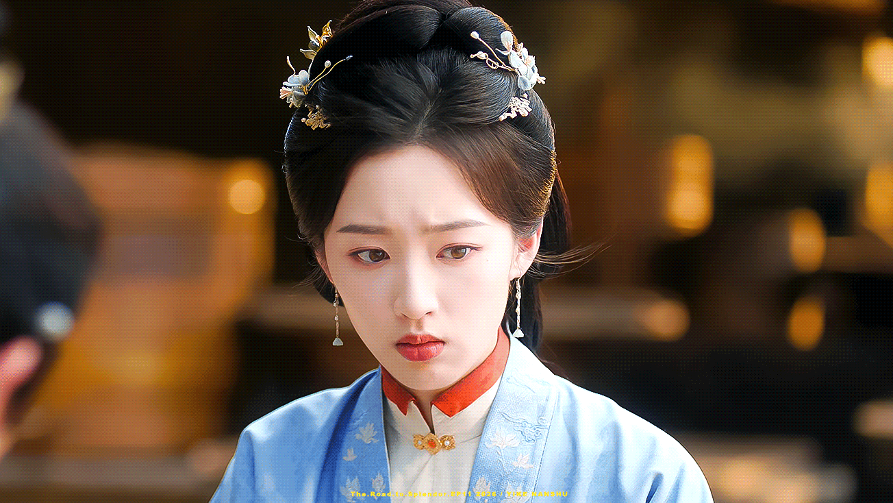 邓恩熙 傅庭芸人设获赞傅庭芸最动人的地方在于真实，她会脆弱迷茫，却从来不会向苦难