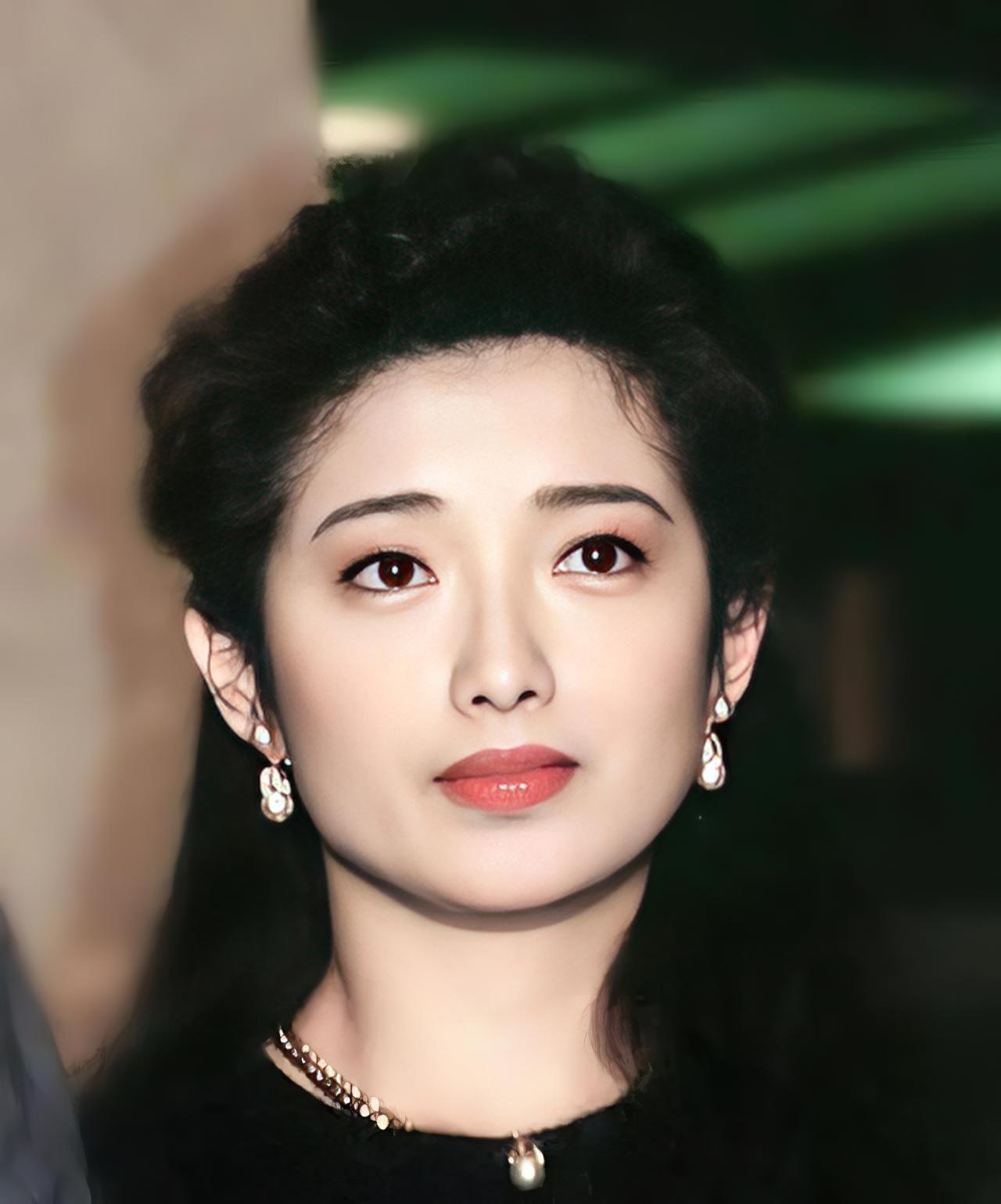 #山口百惠是杨贵妃的后代吗？#山口百惠被认为是杨贵妃的后代的依据之一是她的家族传