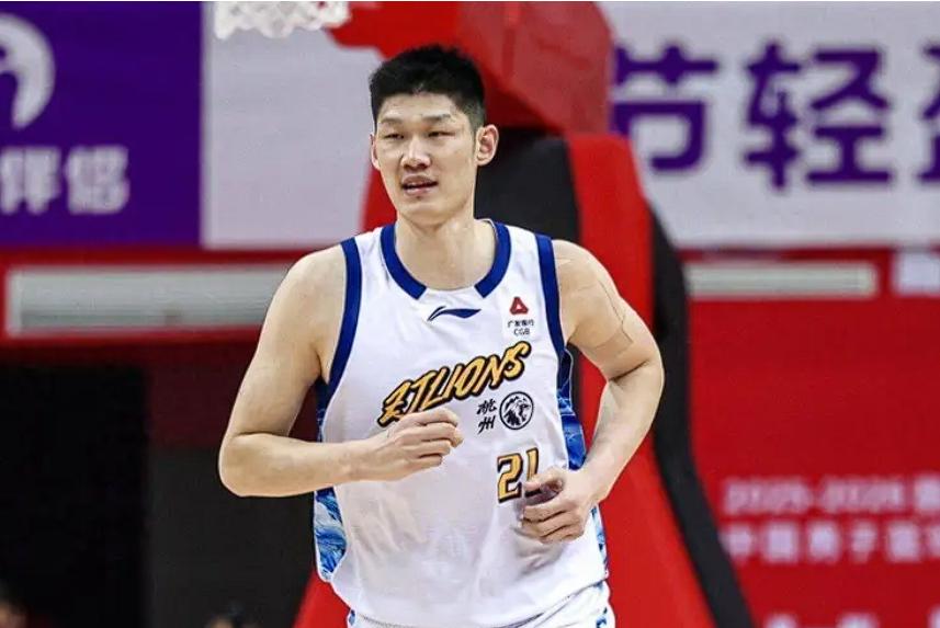 广厦球迷一听到找内线外援，眼睛都亮了，抢篮板、护框、吃饼，最好一口气全解决，顺便