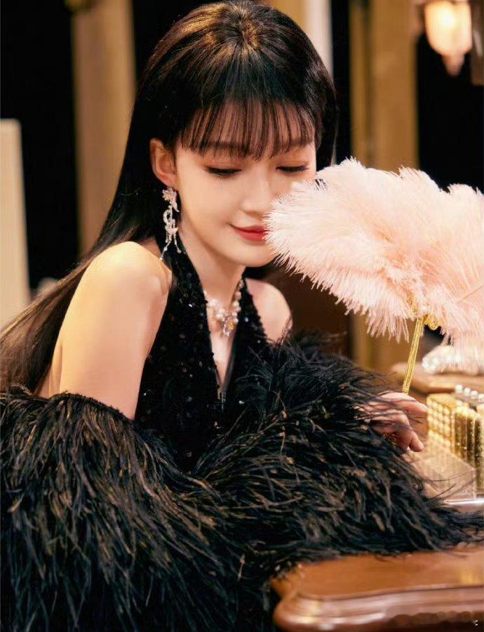 孙怡浣熊帮老大外号出处大侦探孙怡演的怡把手也太绝了，霸气控场还自带笑点，浣熊帮老