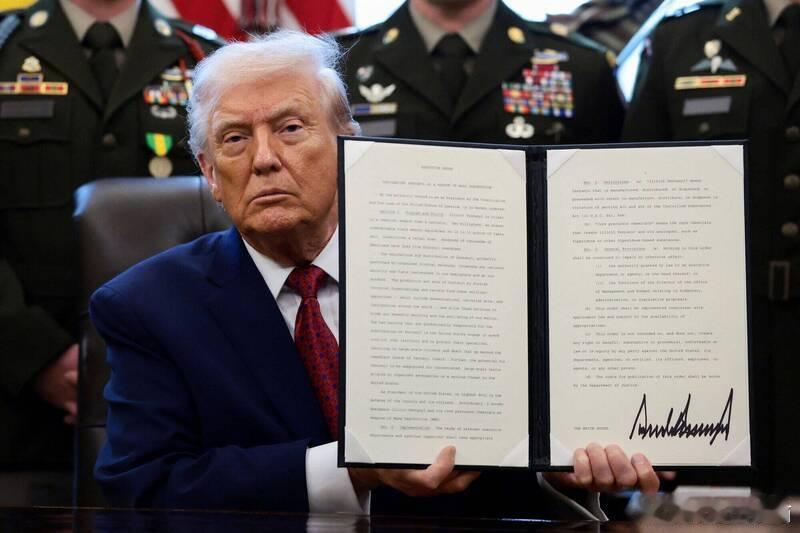 【川普签署行政令 将芬太尼列为“大规模毁灭性武器”】海外新鲜事 美国总统川普政府