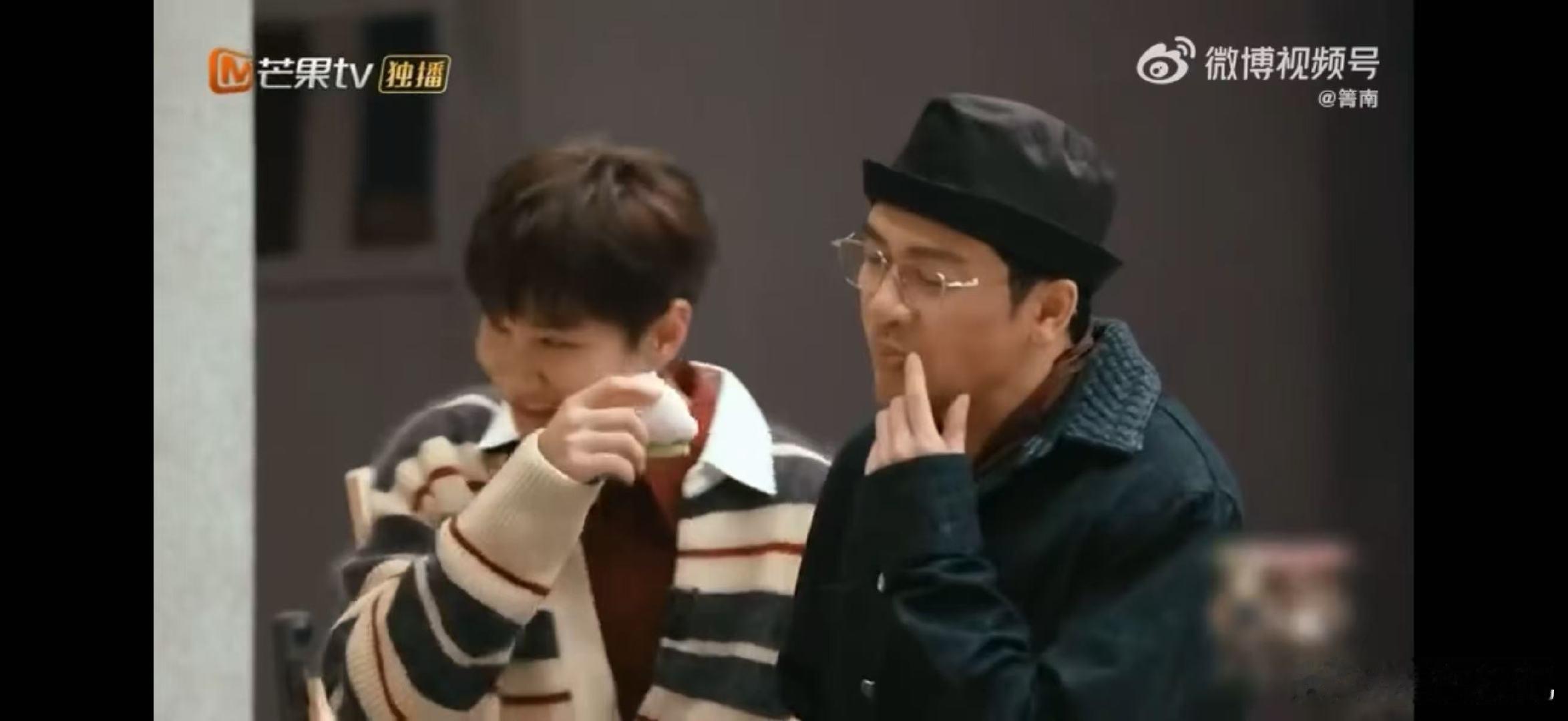 救命！《声生唐人街》也太有节目了吧～ 苏有朋汪苏泷面对造型食物，一个乱回一个接戏