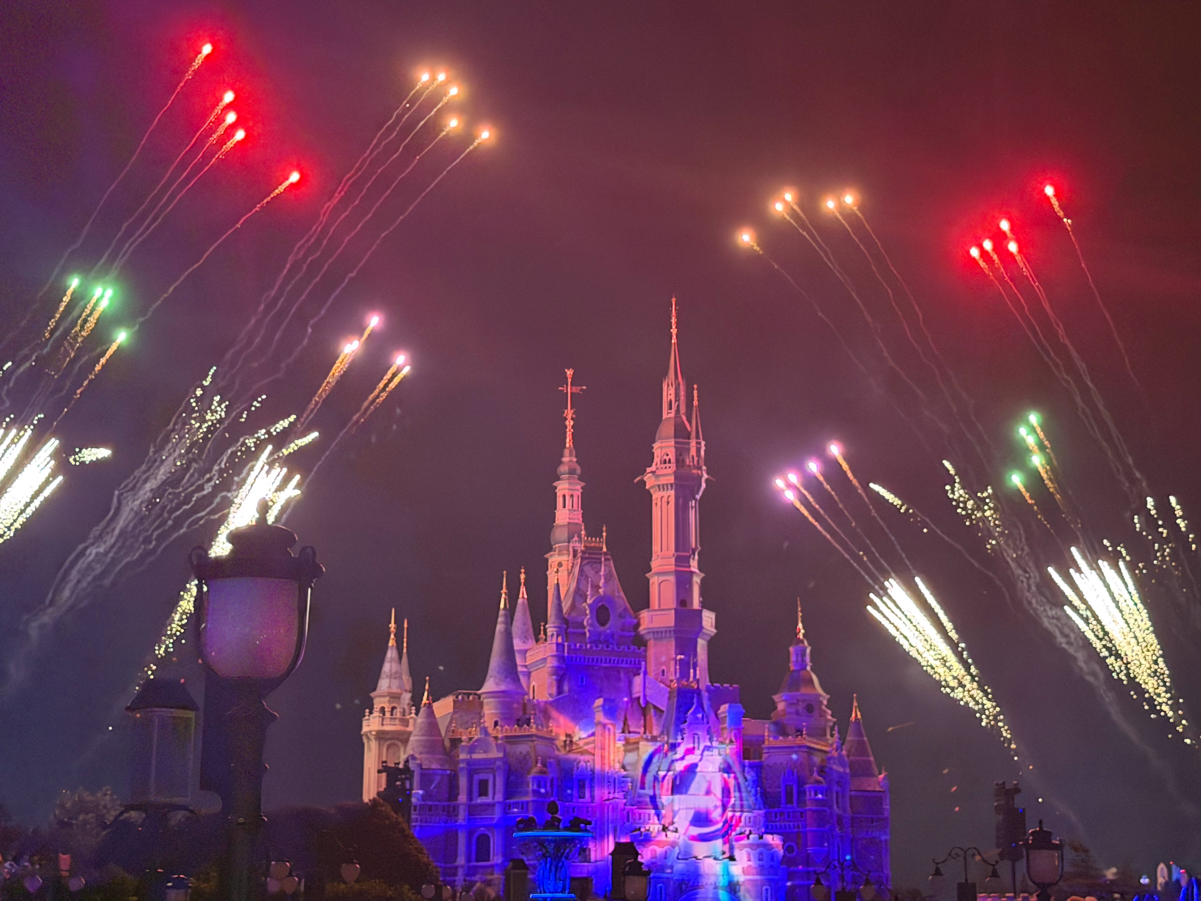 上海迪士尼一日游～烟花🎆不错 上海·上海迪士尼乐园酒店