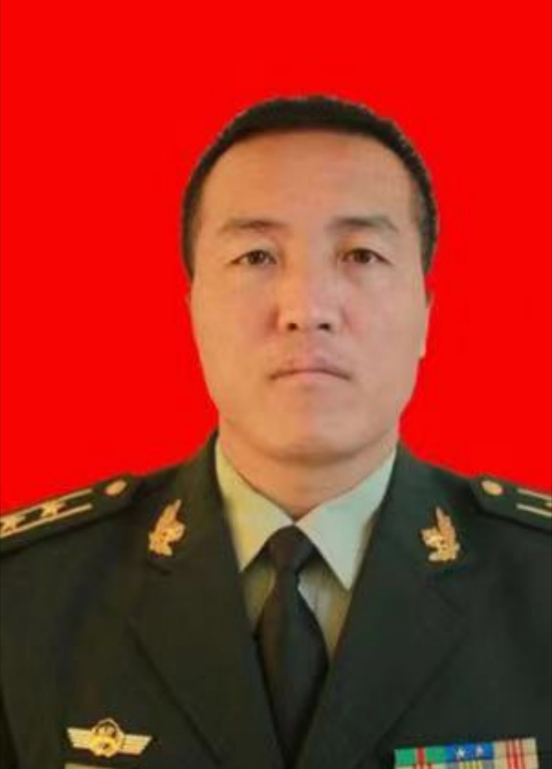 人民警察杨军刚，于2016年3月7日勇斗持枪毒贩，身负重伤，后经抢救无效壮烈牺牲