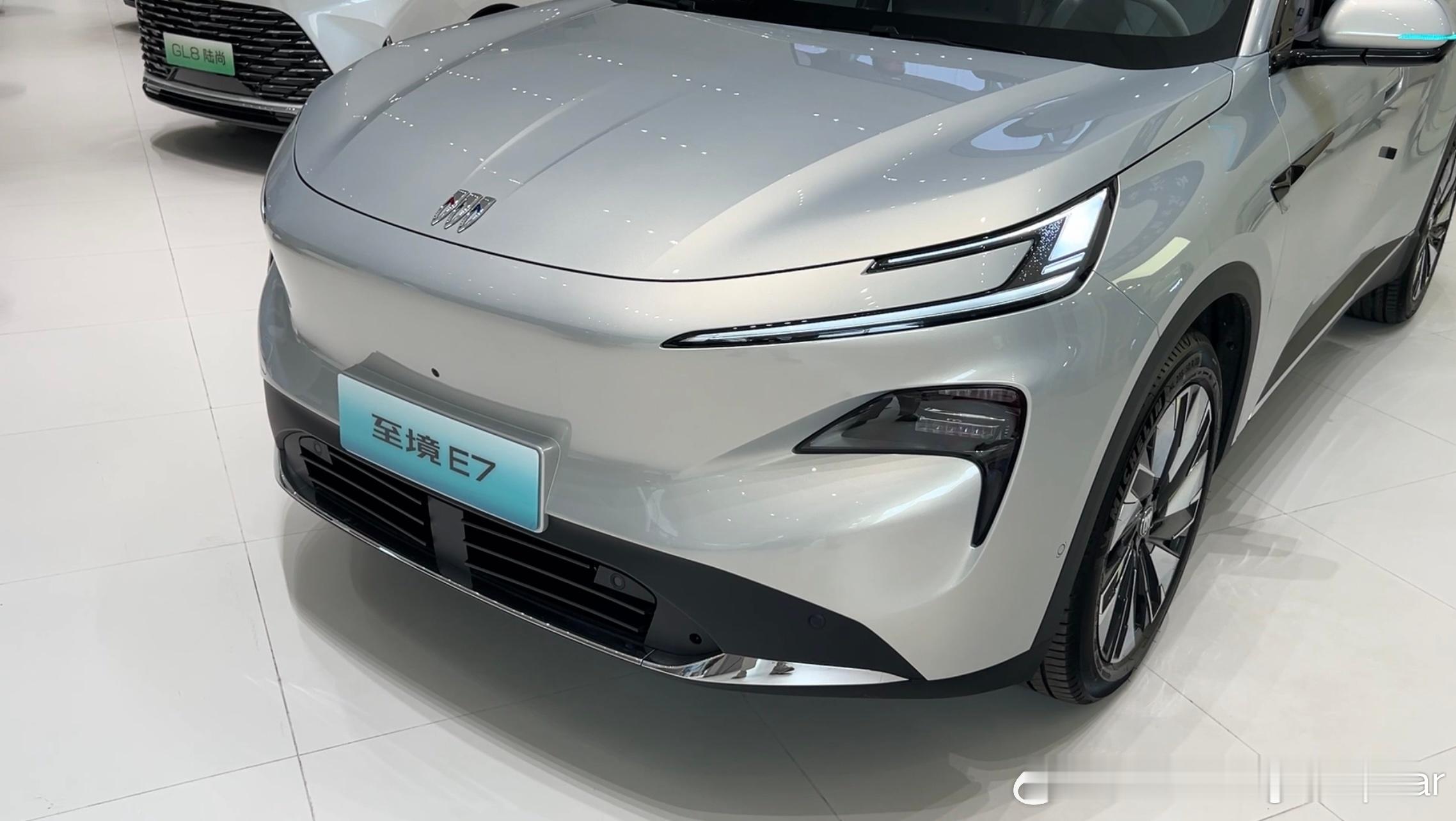 别克至境E7预计今天中午公布售价，大家都很关注，毕竟这个级别的竞争还是挺大的。按