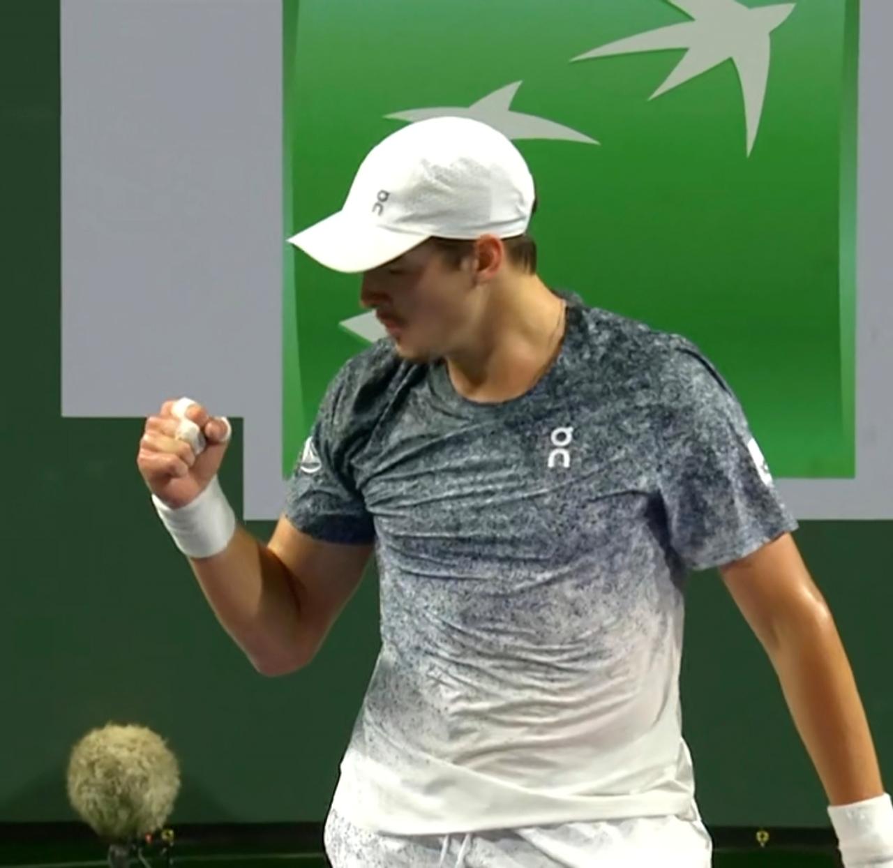 新生代丰塞卡印第安维尔斯大师赛首轮过关
        北京时间2026年3月5