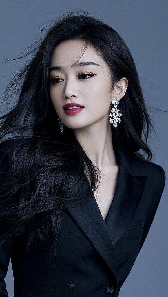 真的很喜欢这段话～AI冷艳写真