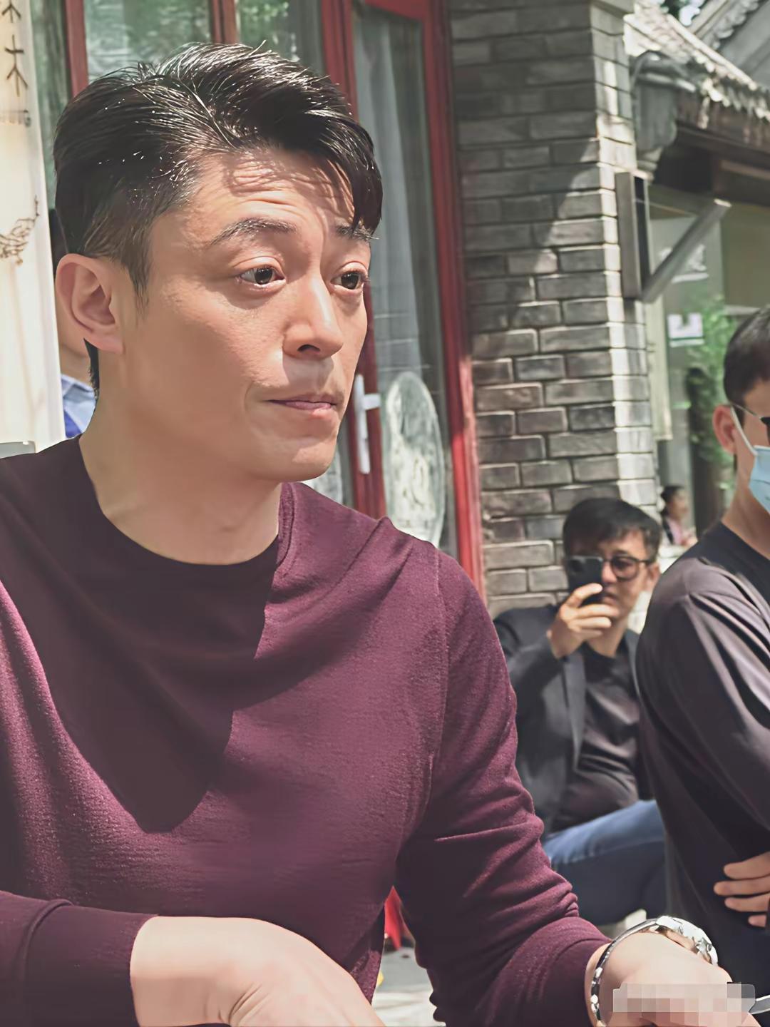 现实中的霍建华长这样？