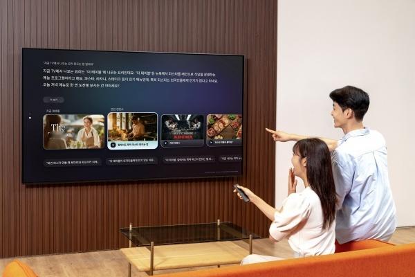 三星电子更新了2025款AI电视的“点击搜索”功能，应用了基于自然语言处理技术的