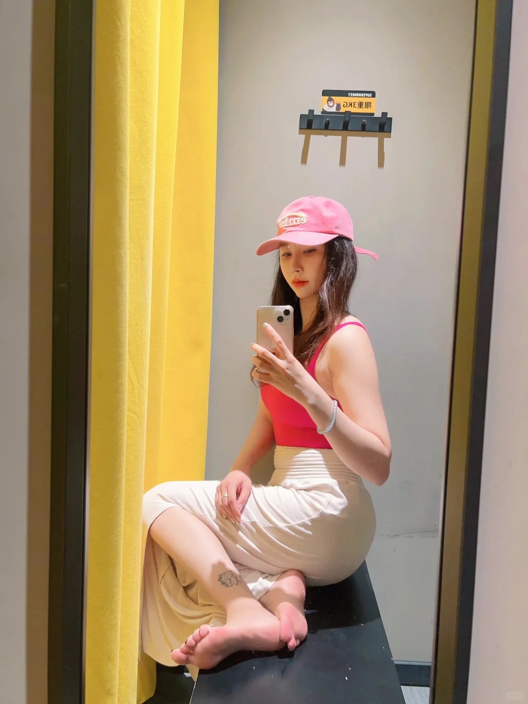 练完了瑜伽🧘‍♀️ 吃了一整只烤鸡啊