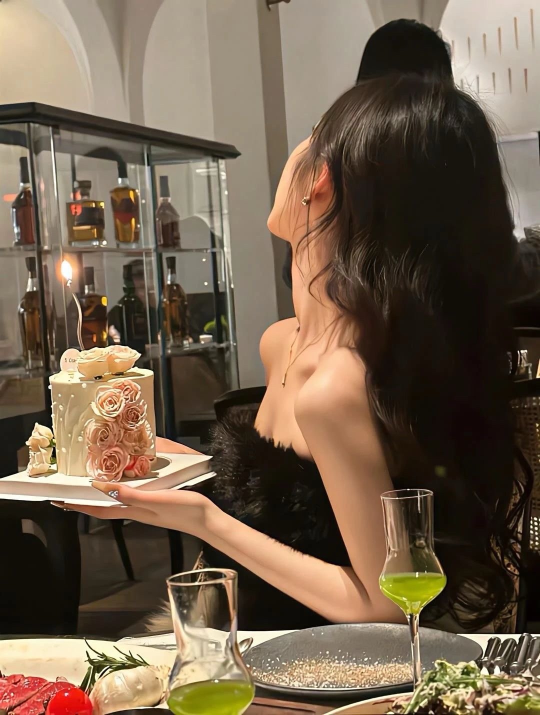 ᯓ𝐬𝐡𝐚𝐫𝐞🌷我就是一个既要钱 又要爱的人 不要空口无凭的承诺 我永