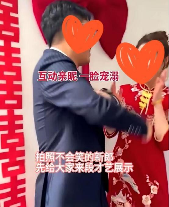 厦门有个男生，刚进高一，就对讲台上的生物老师兼班主任动了心。揣着这个没法声张的秘