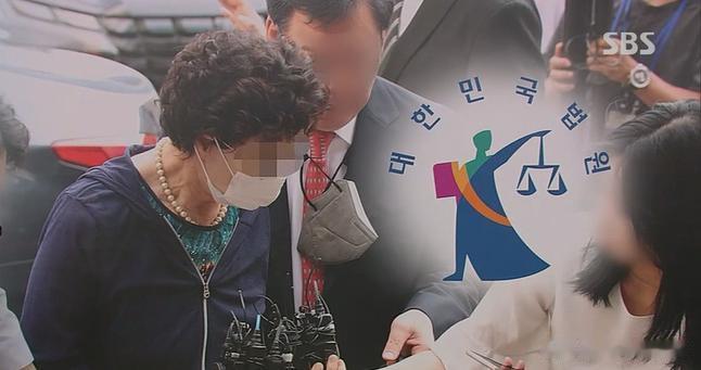 尹大统领老丈母娘崔恩顺，因在购买土地过程中伪造银行账户余额证明等罪名被移交审判，