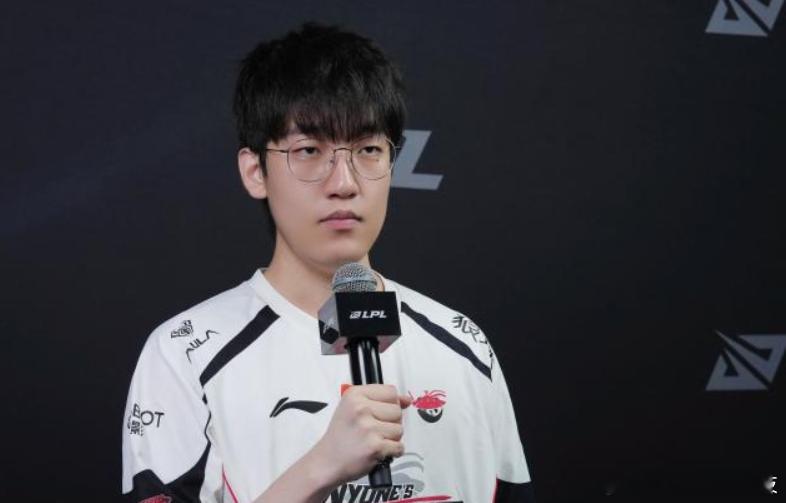 3015 天漫长蛰伏，Tarzan，在质疑声中杀回 LPL 总决赛峡谷之内，输赢